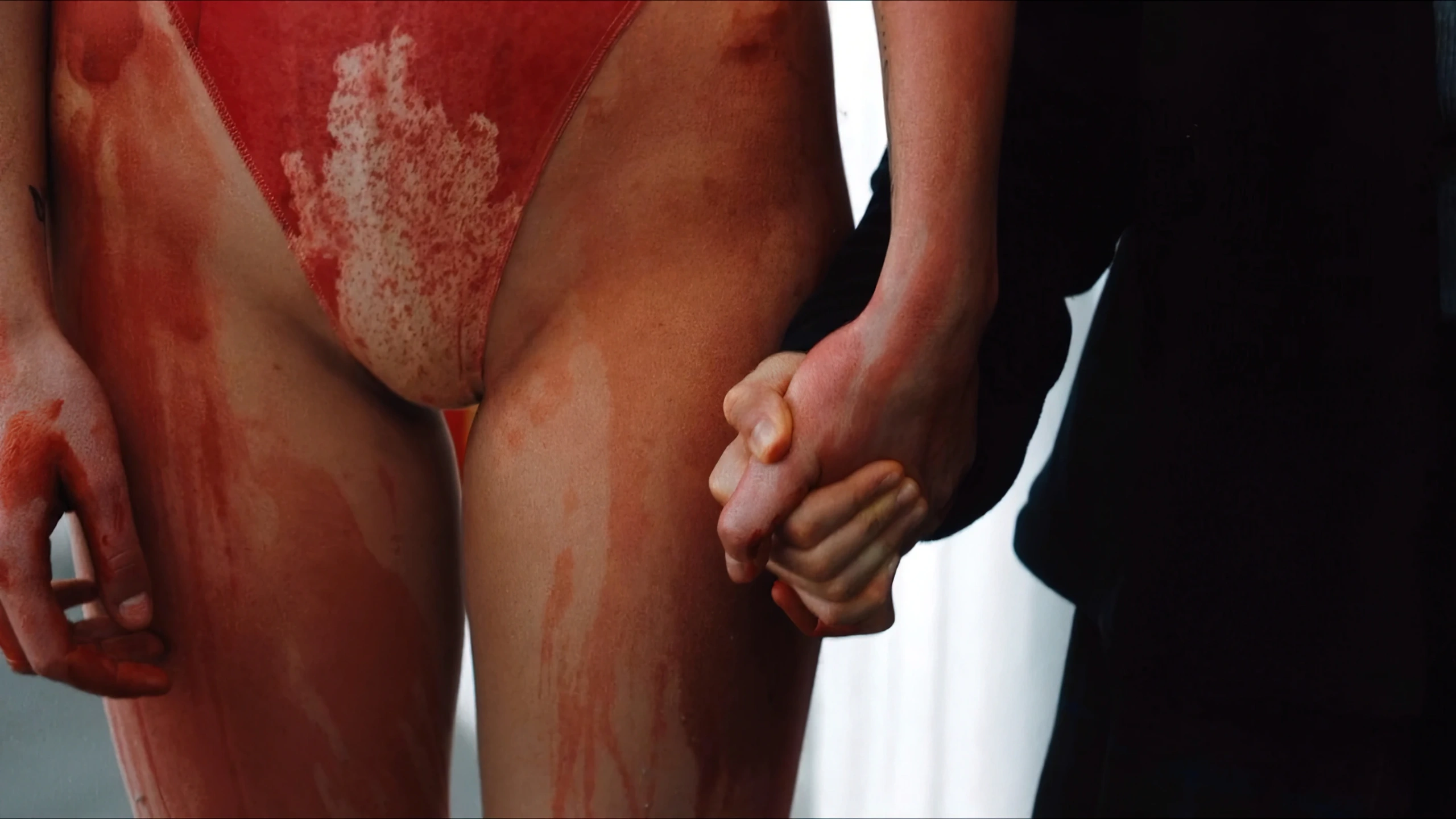 Кадр из фильма Анны Меликян «Фея», Кровавая трагедия